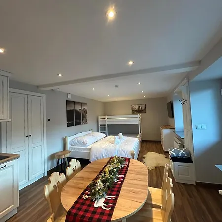 Jw Apartments Кросьцєнко Екстер'єр фото