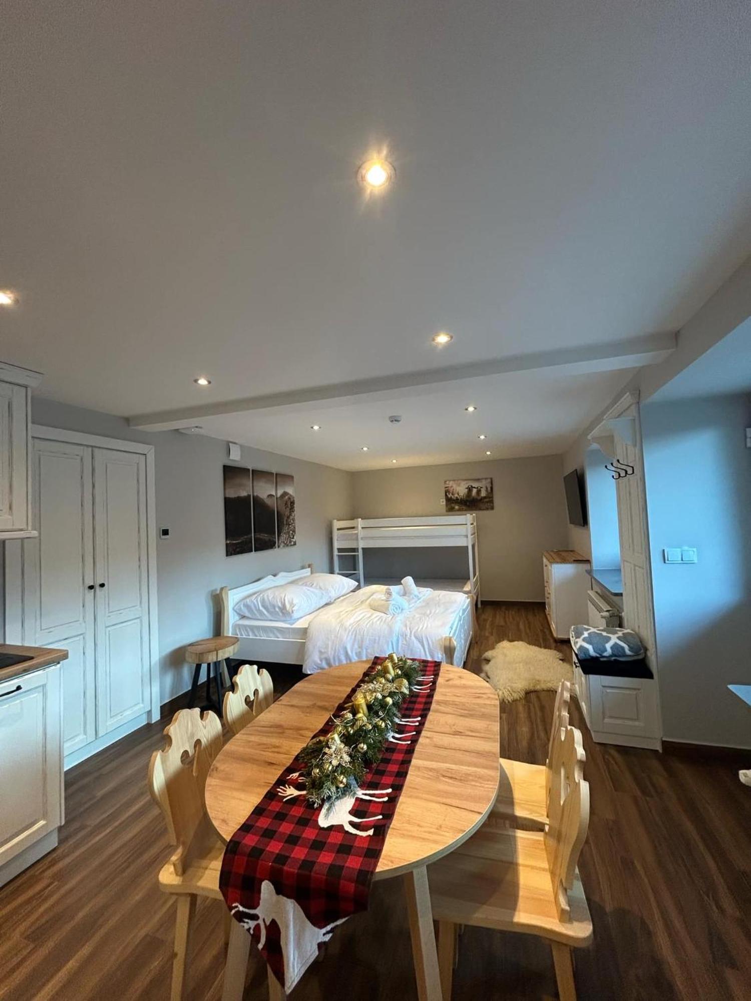 Jw Apartment